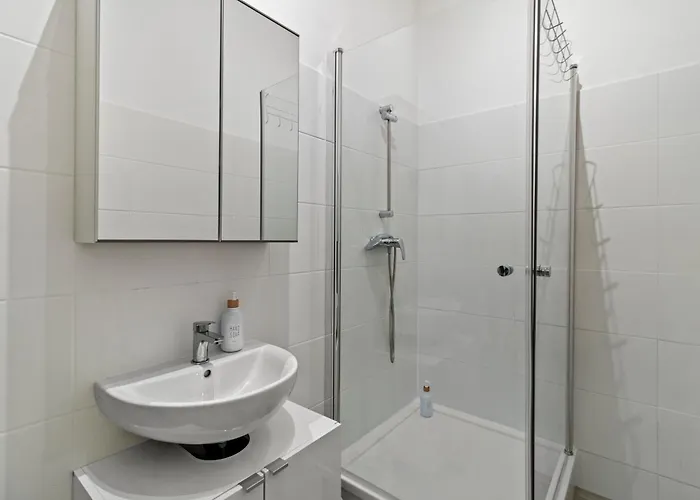 Next To Augarten I 7 Min To Metro I Free Wifi شقة