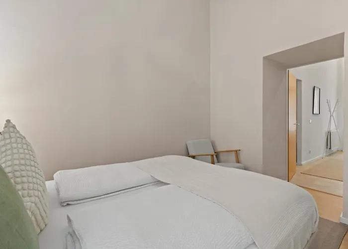 Next To Augarten I 7 Min To Metro I Free Wifi شقة